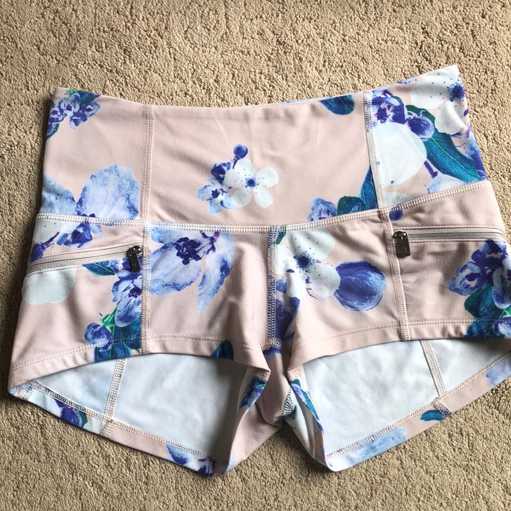 Popflex Hi-Lo Shorts in Dusty Blossom